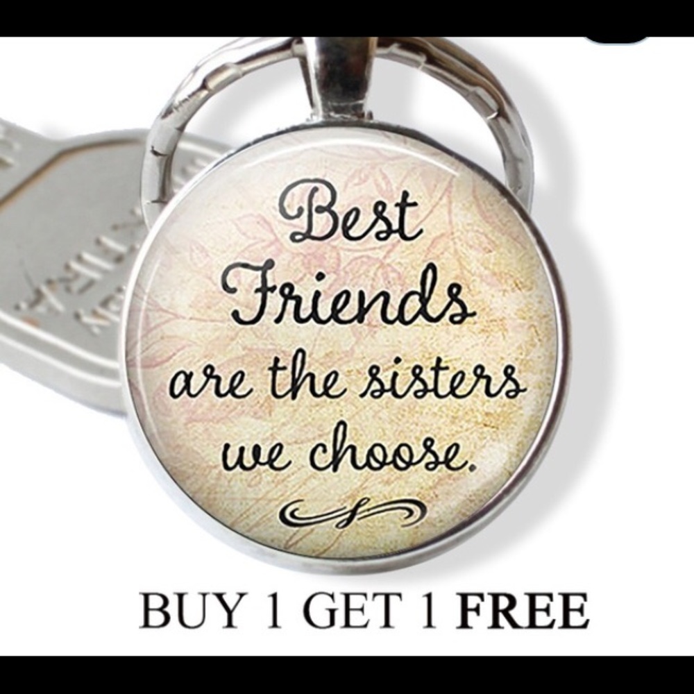 Best Friends Keychain 👭👩‍❤️‍💋‍👩